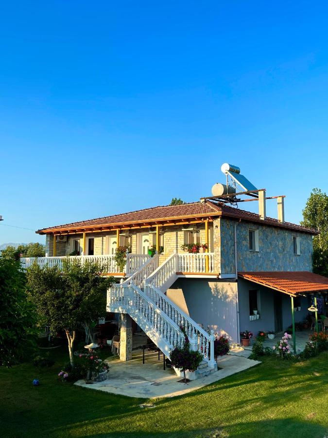 Сasa de vacaciones House Lezhë